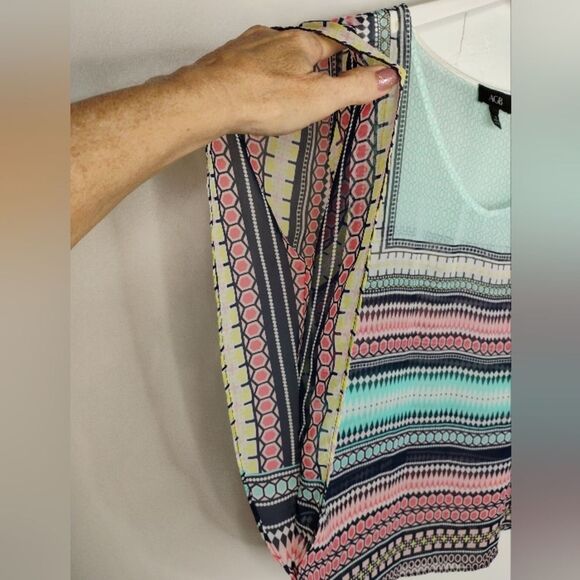 AGB Sheer Blouse Top Meduim Geometric Design Vneck Pink Yellow Green Blue White - Picture 14 of 16